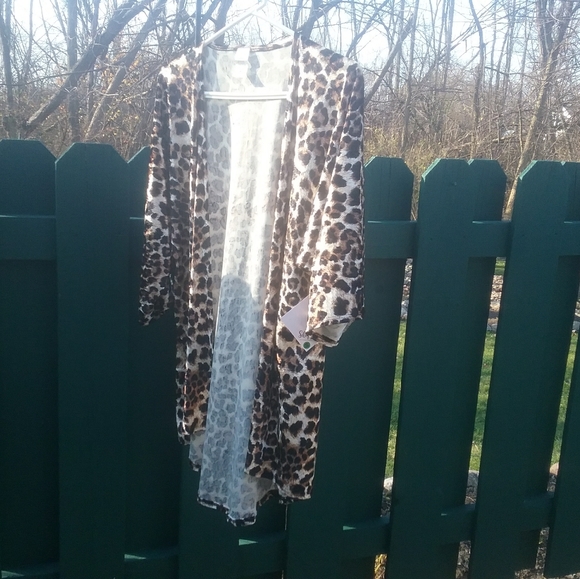Leopard Animal Print Kimono NEW - Picture 3 of 8